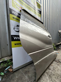 2000 - 2006 Toyota Estima ACR30 Right Rear Door