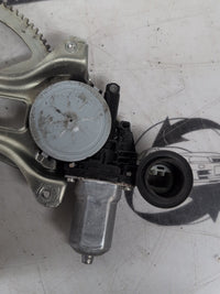 2005 - 2011 Toyota Yaris P90 Right Front Window Regulator/Motor