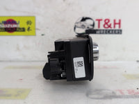 2010 - 2017 Volkswagen Polo 6R Heater/AC Controls | Digital Climate Type