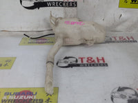 2002 - 2010 Nissan Elgrand E51 Washer Bottle