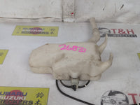 2002 - 2010 Nissan Elgrand E51 Washer Bottle