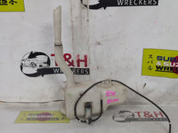 2002 - 2010 Nissan Elgrand E51 Washer Bottle