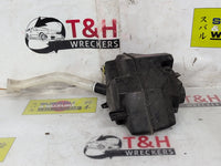 2001 - 2007 Nissan Stagea M35 Washer Bottle