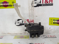 2001 - 2007 Nissan Stagea M35 Washer Bottle
