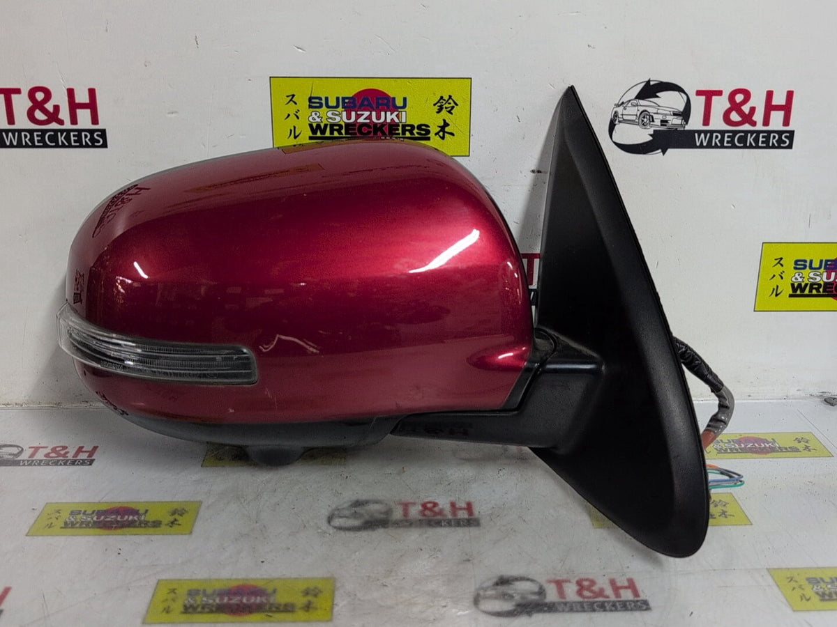 Jul 2015 to Jul 2021- Mitsubishi Outlander ZK ZL- Right Door Mirror- Power Fold, Camera Type, Flashe | T&H Wreckers
