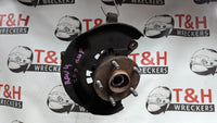 2004 Toyota RAV4 - Right Front Hub Assembly — tag 4576