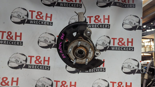 2017 Holden Astra - Right Front Hub Assembly — tag 4472