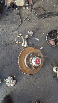 2004 Toyota Land Cruiser J100 - Right Front Hub Assembly — tag 6191