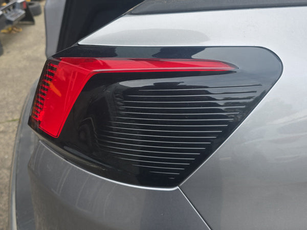 2017 Peugeot 3008 P84 - - Right Taillight