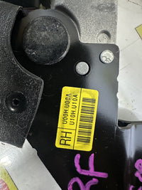 2016 2016 Kia Sorento UM C5W7J561F Right Front Seat Belt