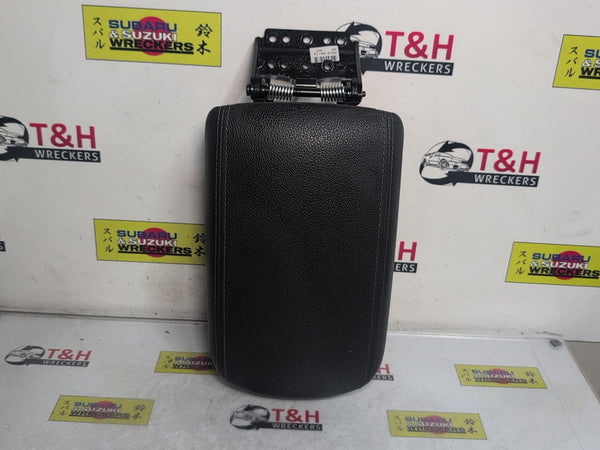 2017-2023 Hyundai i30 PD Hatchback FWD Console Lid