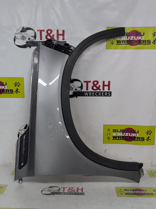 0Suzuki Vitara IV LY - Right Front Guard