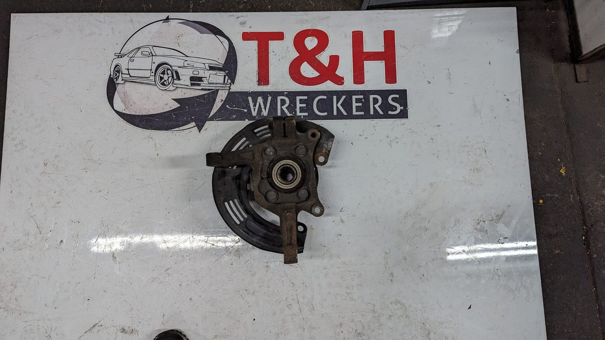 2005-2008 Mitsubishi 380 DB - Right Front Hub Assembly