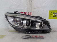 2015 - 2017 Kia Sorento UM Si SLi Right Headlight | Halogen Type