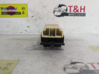 Nov 1989 to Apr 1993 - Nissan Pintara U12 - Power Window Switch