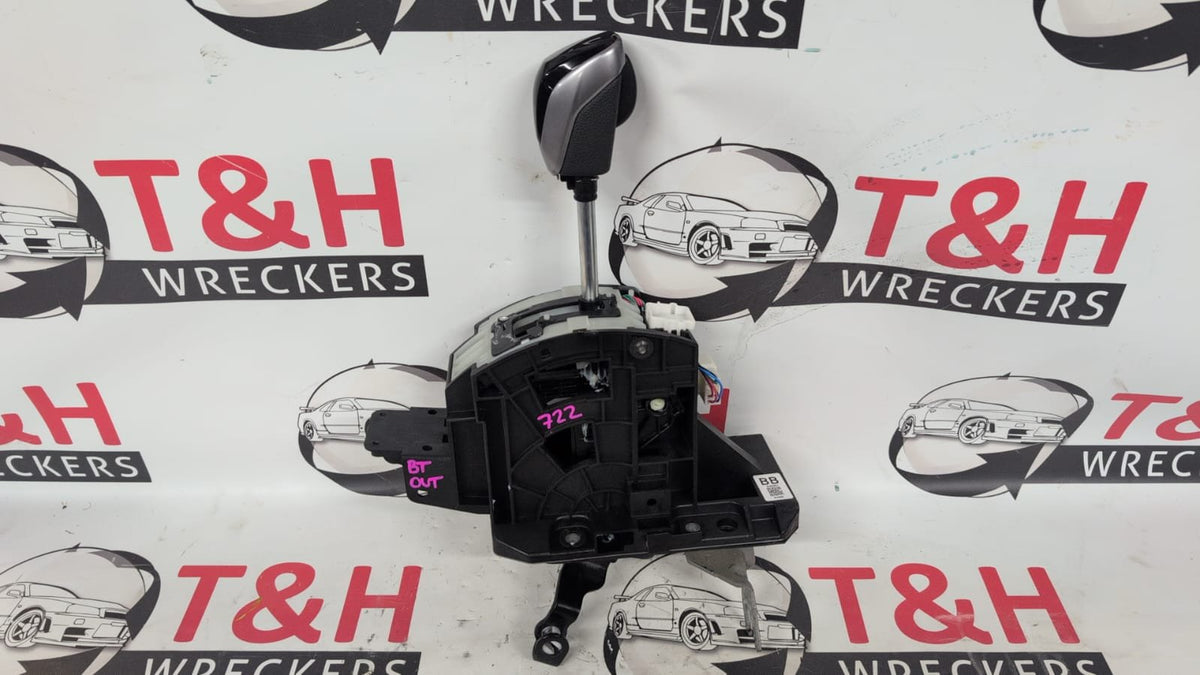 2022 Subaru Outback VI BT JF2BT9KL3NG032068 - - Gear Stick/Shifter
