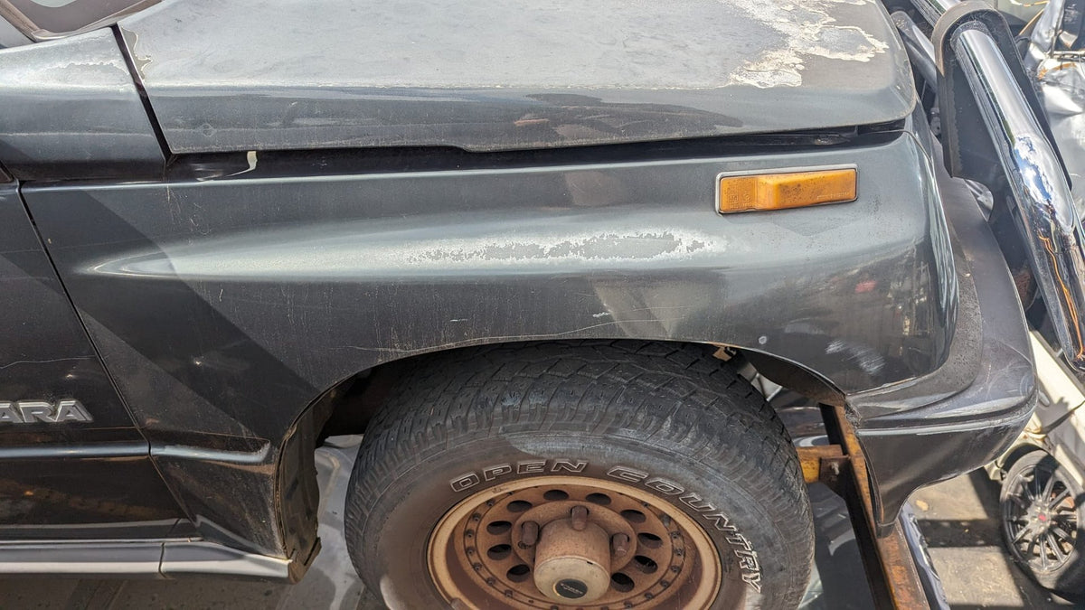 Suzuki Vitara I ET null - Right Front Guard