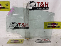2016 2016 Kia Sorento UM C5W7J561F Right Rear Door Glass