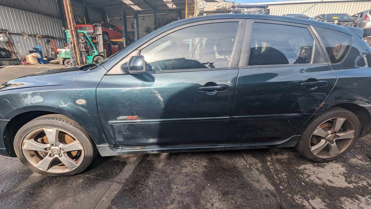 Mazda Mazda3 BK - 2003-2009 - Left Front Door