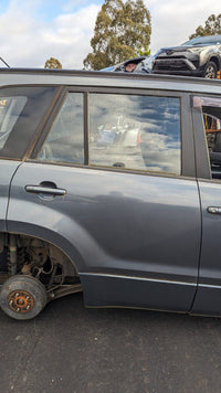 2006 Suzuki Grand Vitara - Right Rear Quarter Door Glass
