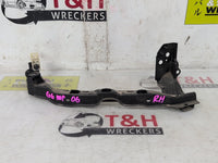 2007 2007 Subaru Impreza GG Right Headlight Bracket