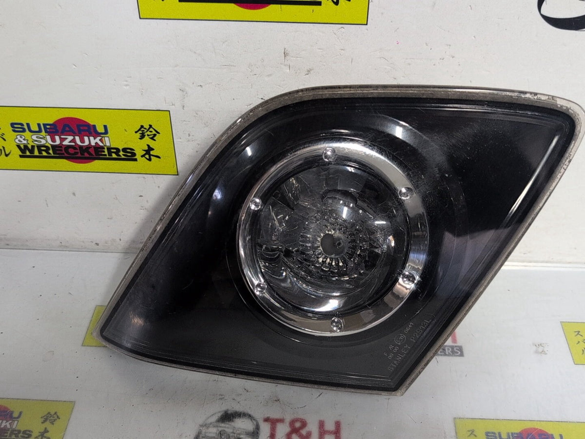 Jul 2006 to Apr 2009 - Mazda Mazda3 BK - Left Tailgate Light