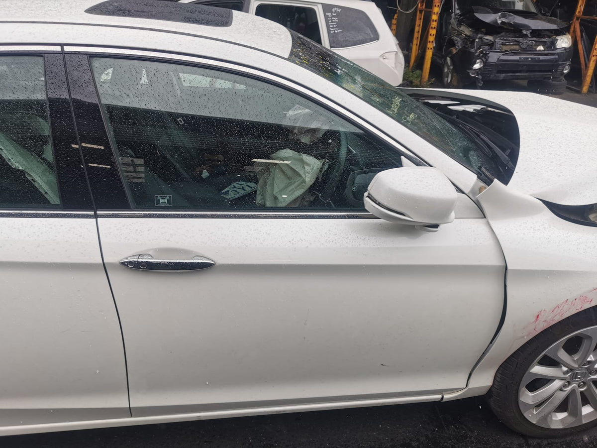 2013-2019 Honda Accord CR FWD Right Front Door Glass