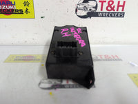 Aug 1993 to Aug 2001 - Honda Integra - Right Front Master Power Window Switch
