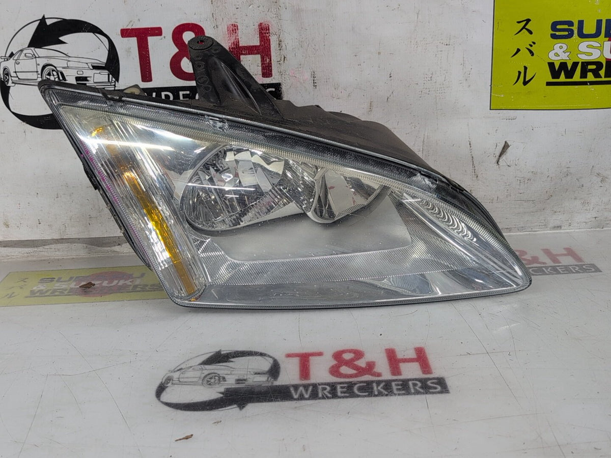 Jun 2005 to Apr 2009 - Ford Focus LS LT - Right Headlight