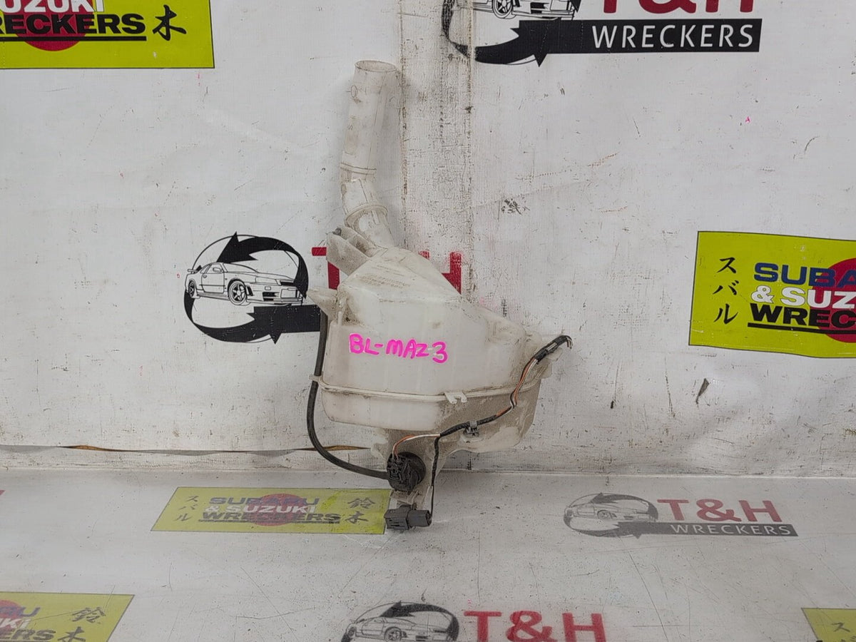 Mazda3 2009-2013 BL Sedan Washer Bottle Non H/Lamp Washer Type OEM Replacement