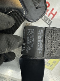 2016 2016 Kia Sorento UM C5W7J561F Right Front Seat Belt