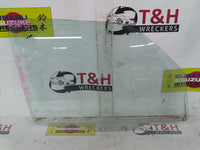 2000 - 2006 Mitsubishi Pajero Right Front Door Glass