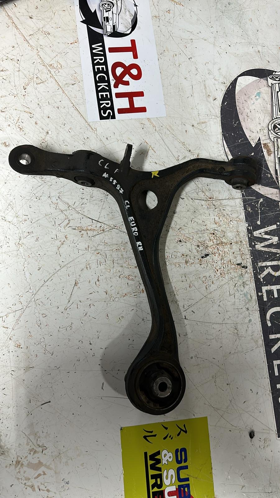 Honda Accord CL -l 2003-2007 - Right Front Lower Control Arm