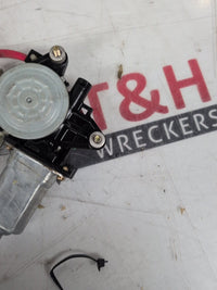 2001 - 2006 Mazda Tribute YU Right Front Window Regulator/Motor