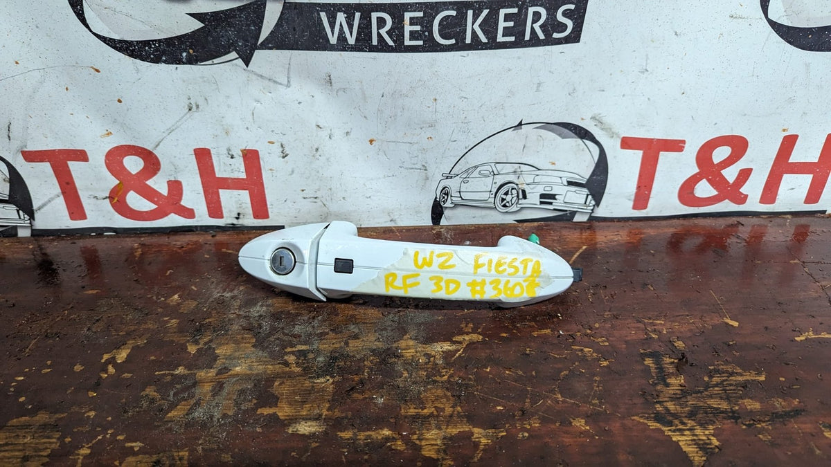 2016 Ford Fiesta ST - Right Front Exterior Door Handle