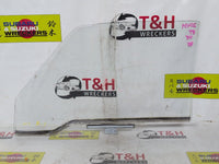 1990 Suzuki Vitara ET - Right Front Door Glass