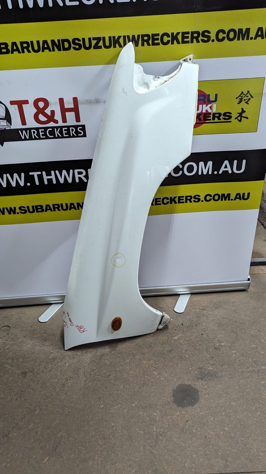 Subaru Forester SF - 1997-2002 - Right Front Guard