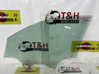 2016 2016 Kia Sorento UM C5W7J561F Right Front Door Glass