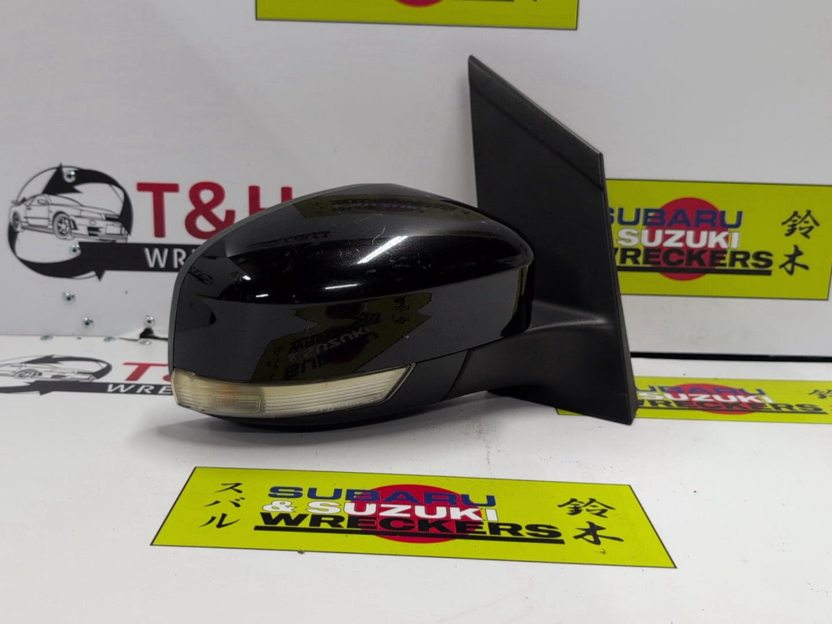 Jun 2008 to Dec 2009 - Ford Focus LV XR5 - Right Door Mirror - Power Adjust