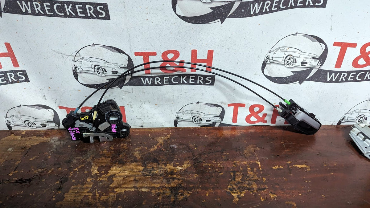 2008 Suzuki Grand Vitara JT - Right Front Lock Actuator
