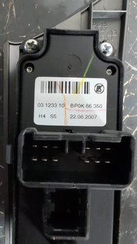 Mazda3 BK 2003-2009 Right Front Power Window Switch - Non Power Fold Type