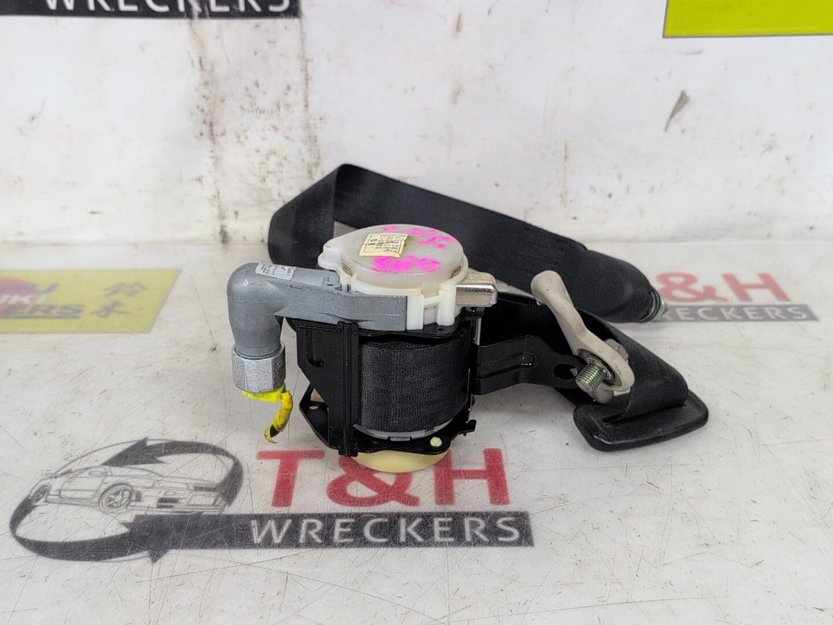 2009-2013 Mazda Mazda3 BL - Left Front Seat Belt