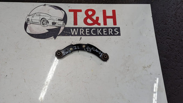 0Mitsubishi Outlander - 2013-2021 - Left Rear Upper Control Arm