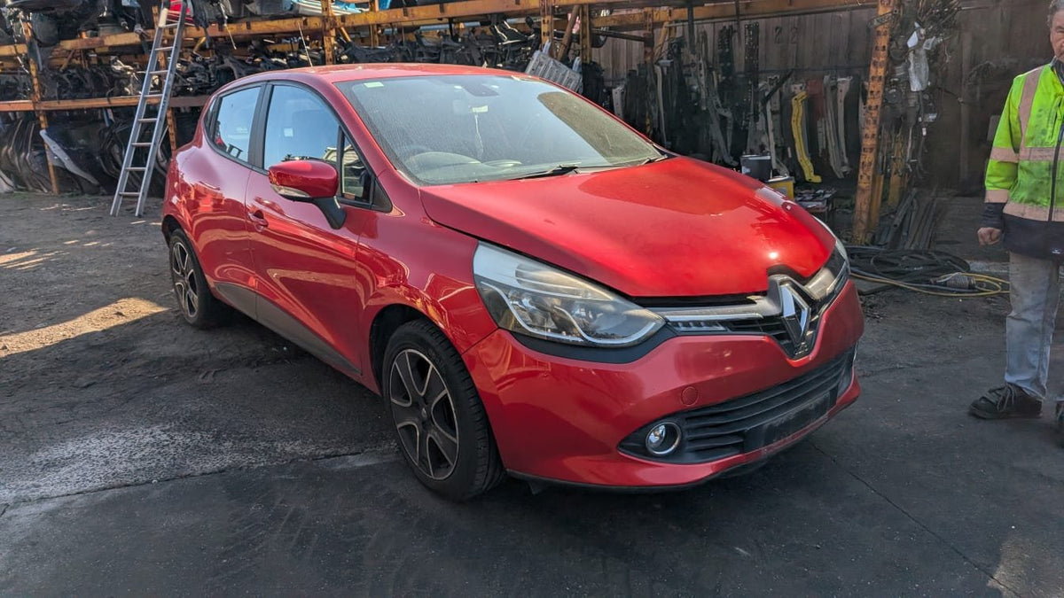 2013 Renault Clio IV BH - Right Front Door