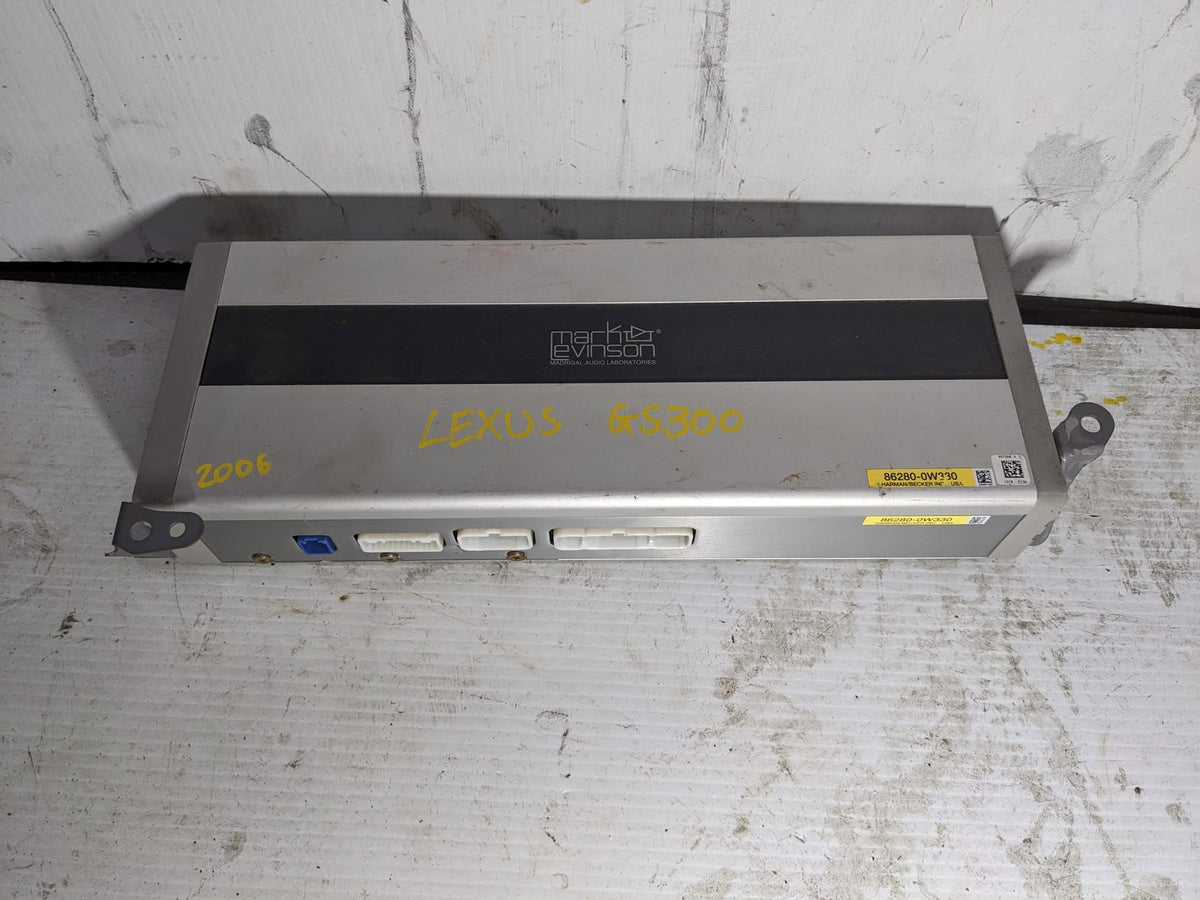 Lexus GS300 2006-2009 - Amplifier