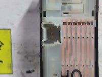 Oct 2001 to Sep 2007 - Nissan X-Trail T30 - Right Front Master Power Window Switch