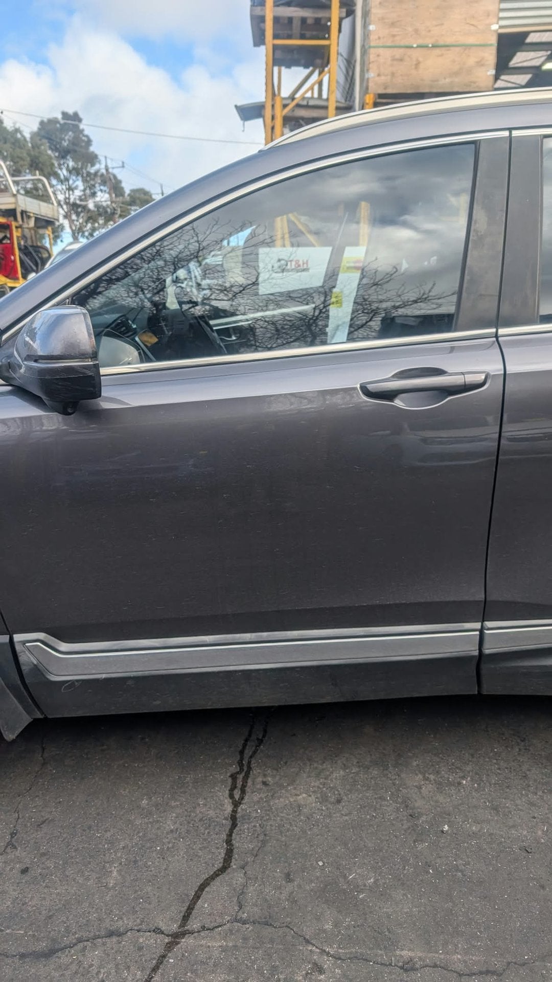Honda CR-V RW Station Wagon 2017-2023 - Left Front Door