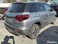 2015 - 2025 Suzuki Vitara IV LY Right Front Door Glass