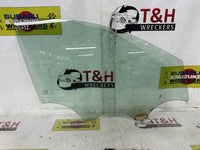 2016 2016 Kia Sorento UM C5W7J561F Right Front Door Glass