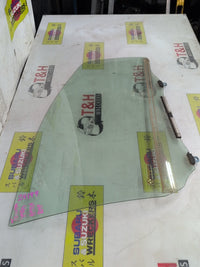 2005 - 2011 Toyota Yaris P90 Right Front Door Glass